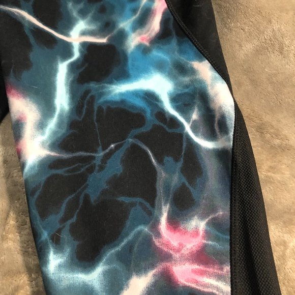 Size M below the knee yoga pant - Picture 4 of 6